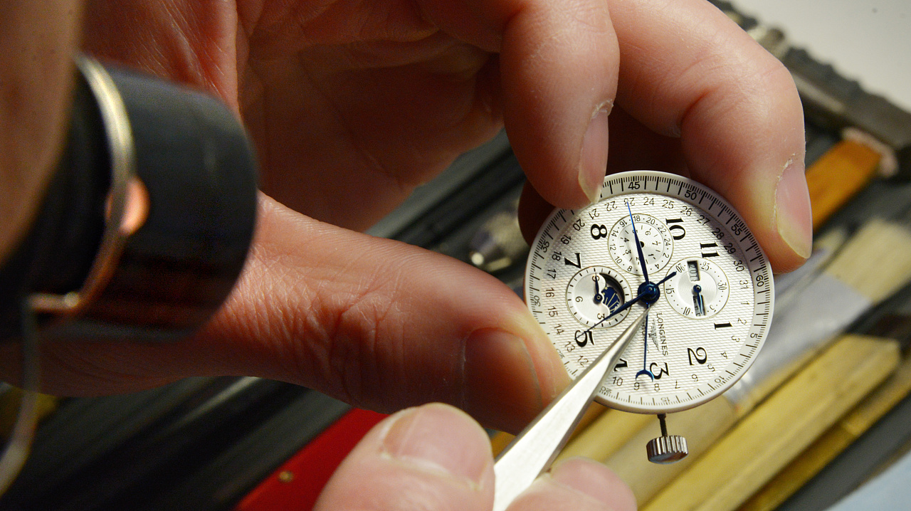 宝珀售后服务中心电话（宝珀表盘划伤）